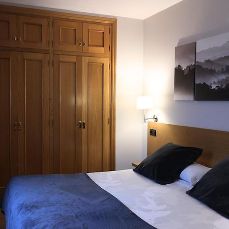 Aparthotel El Serch Andorra la Vella Bagian luar foto