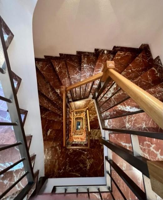 Aparthotel El Serch Andorra la Vella Bagian luar foto