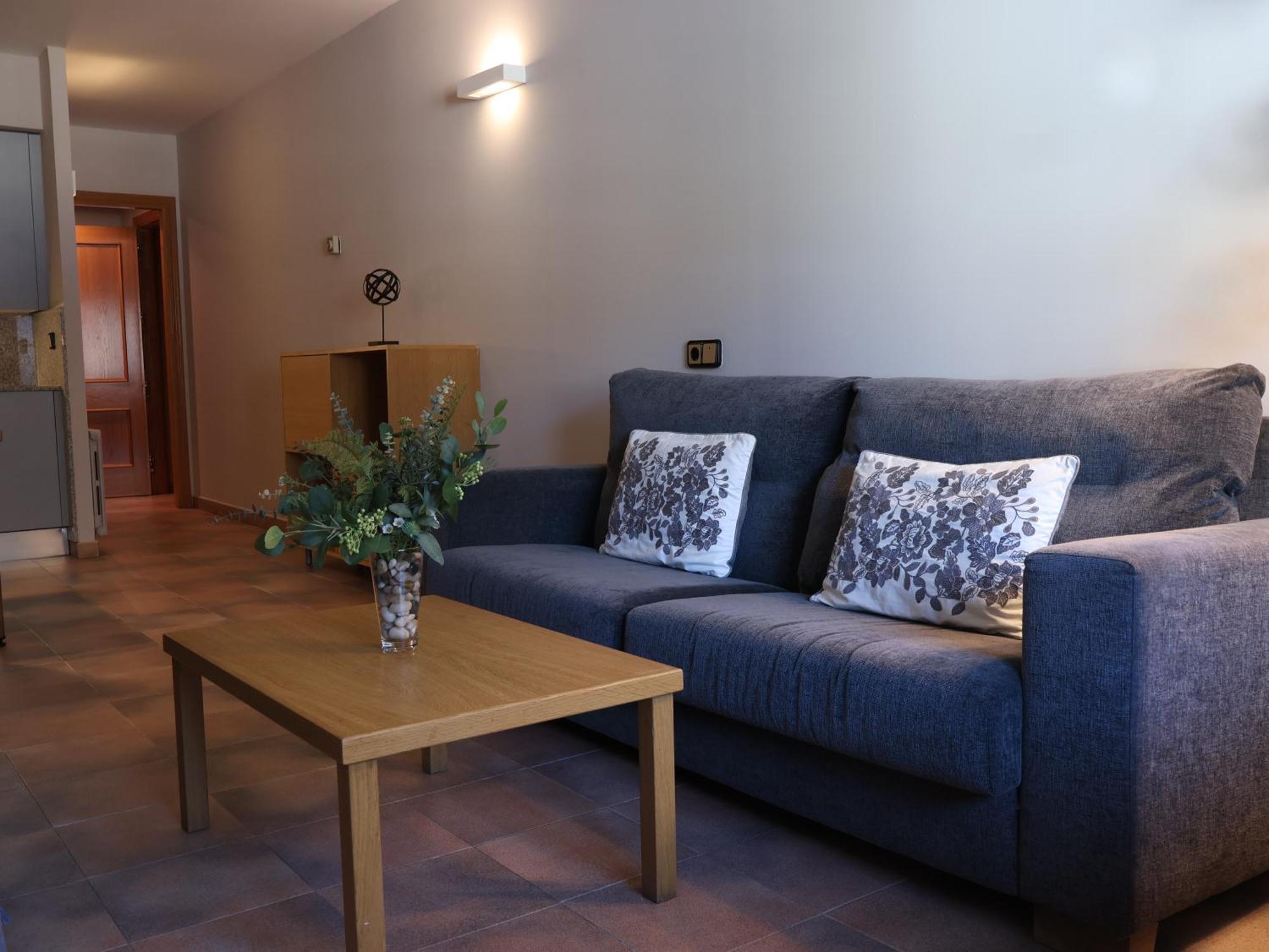 Aparthotel El Serch Andorra la Vella Bagian luar foto