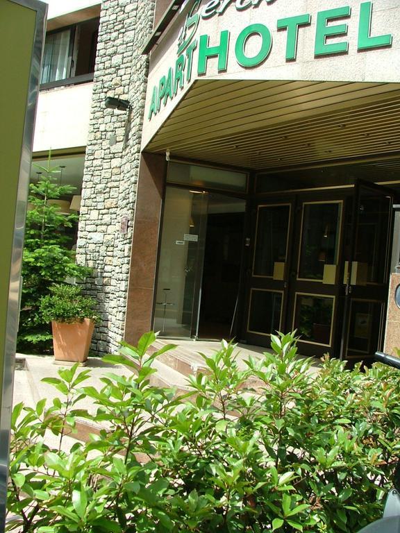 Aparthotel El Serch Andorra la Vella Bagian luar foto