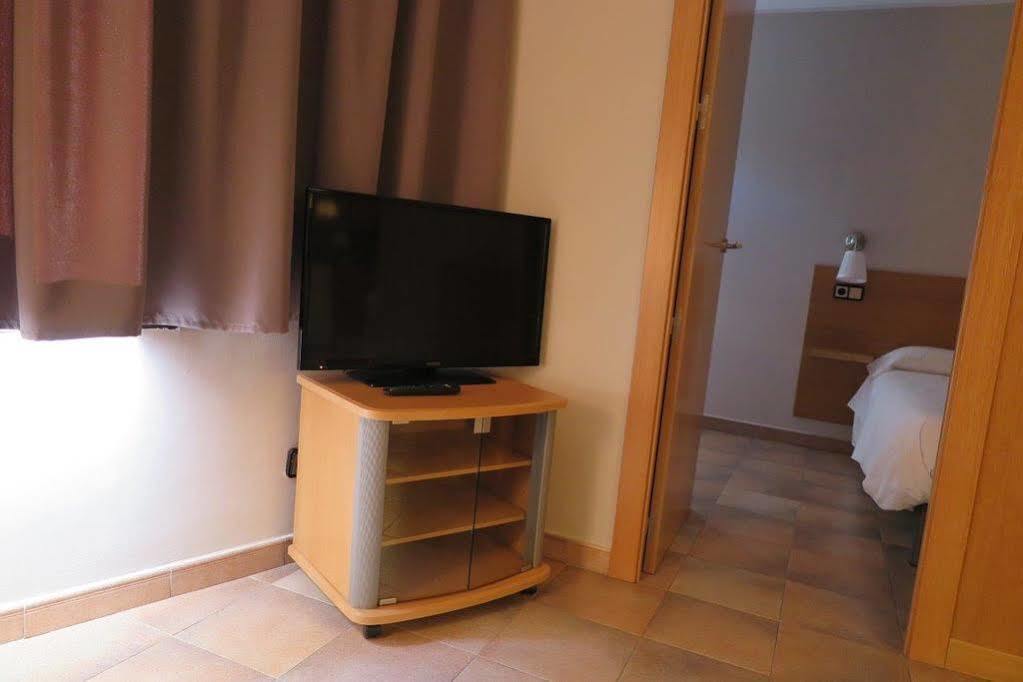 Aparthotel El Serch Andorra la Vella Bagian luar foto